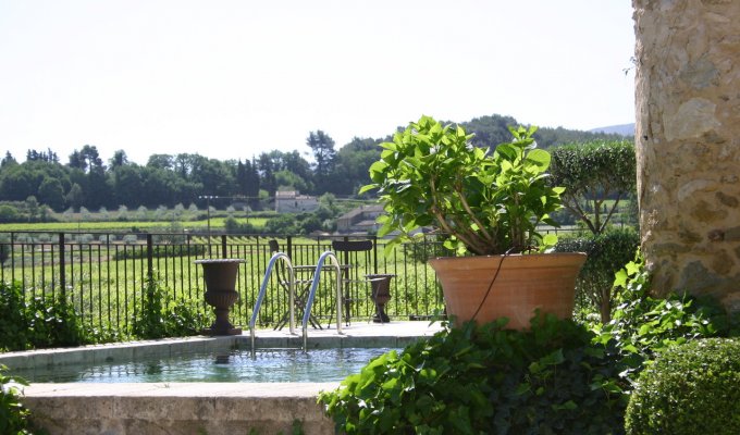 Provence Luberon villa rentals with private pool