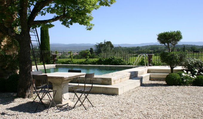 Provence Luberon villa rentals with private pool