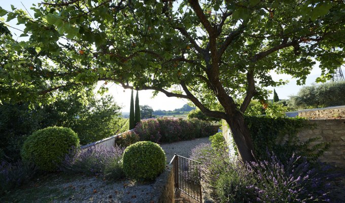 Provence Luberon villa rentals with private pool