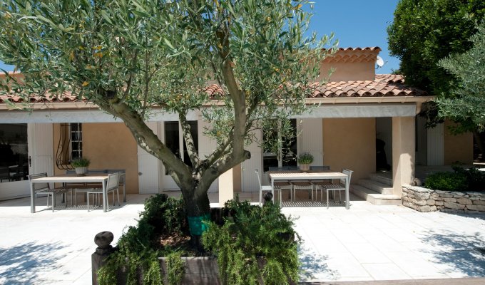 Provence Luberon villa rentals with private pool