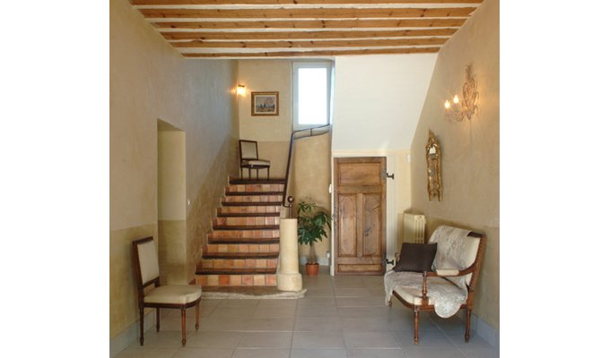 Provence Luberon luxury villa rentals with heated private pool near Gordes