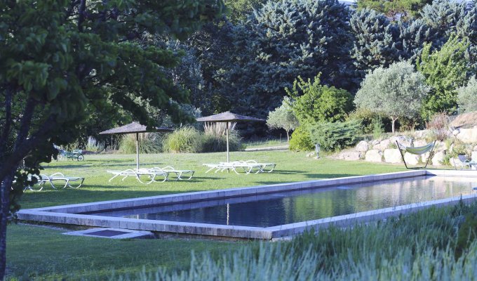 Provence Luberon villa rentals with heated pool