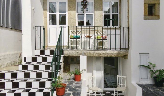 Porto Portugal Villa Rental with garden and terrace, Porto North Portugal