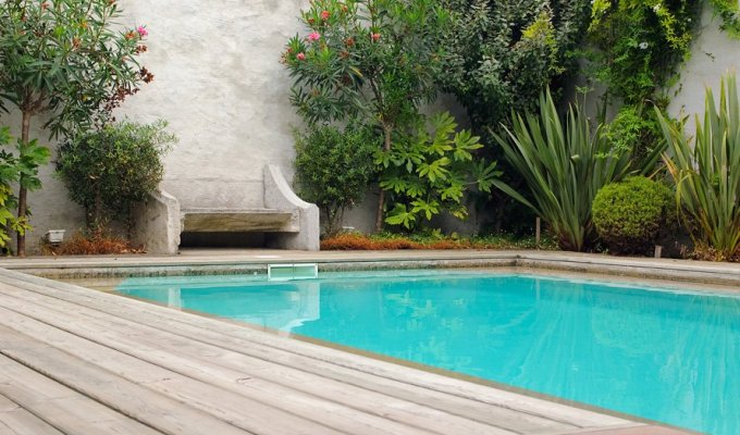 Provence luxury villa rentals Enclave des Papes with private pool hammam