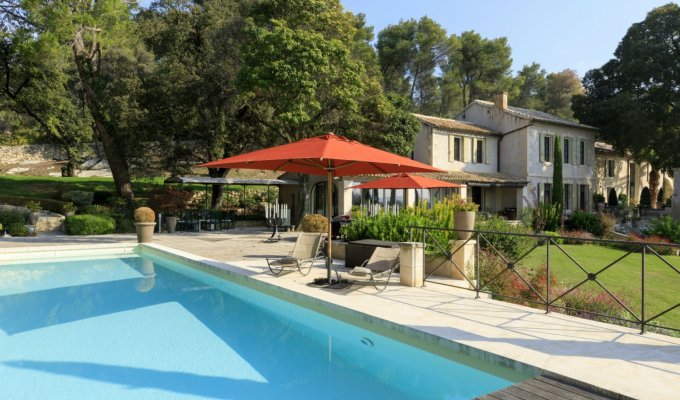 Saint Remy de Provence luxury villa rentals with private pool & staff chef