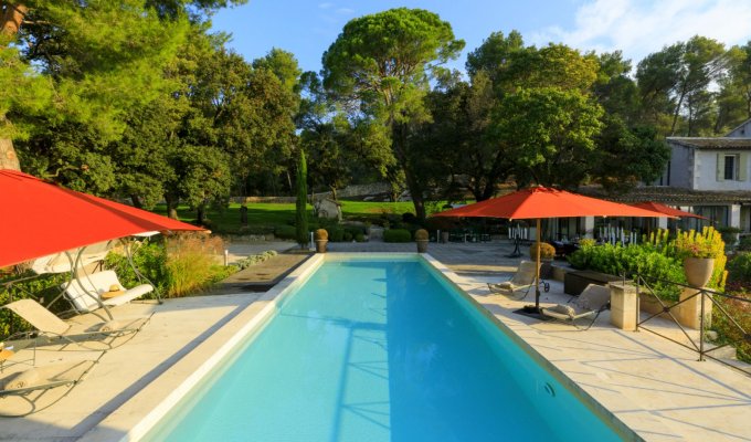 Saint Remy de Provence luxury villa rentals with private pool & staff chef