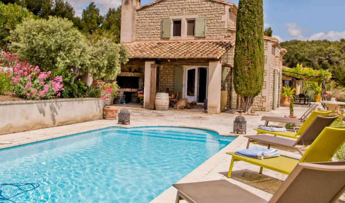 Saint Remy de Provence luxury villa rentals with heated private pool