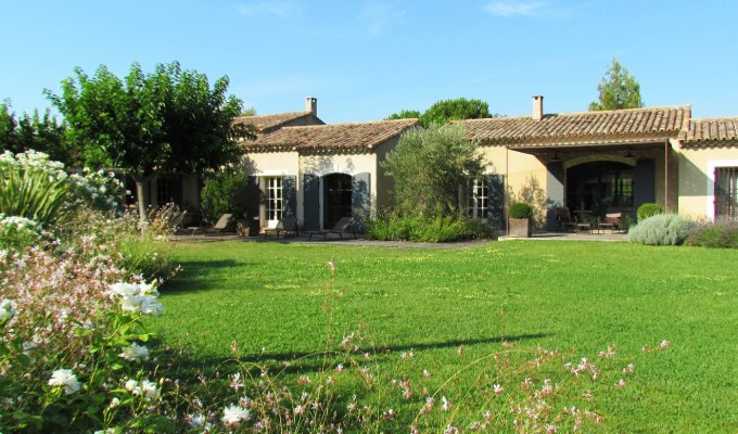 Saint Remy de Provence luxury villa rentals with private pool