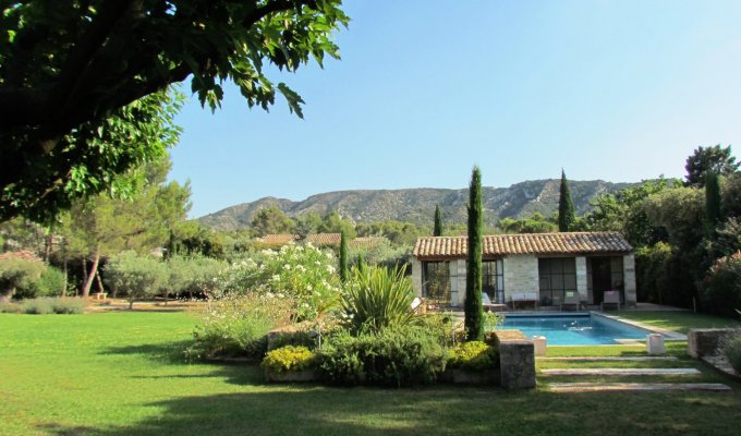 Saint Remy de Provence luxury villa rentals with private pool