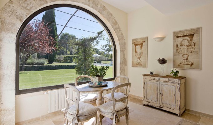 Saint Remy de Provence luxury villa rentals with heated private pool and staff