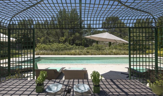 Saint Remy de Provence luxury villa rentals with heated private pool and staff