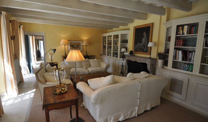 Saint Remy de Provence luxury villa rentals with heated private pool and staff