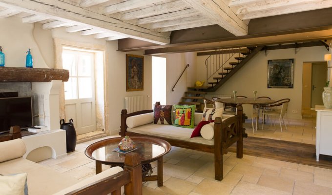 Provence luxury villa rentals Avignon with heated private pool