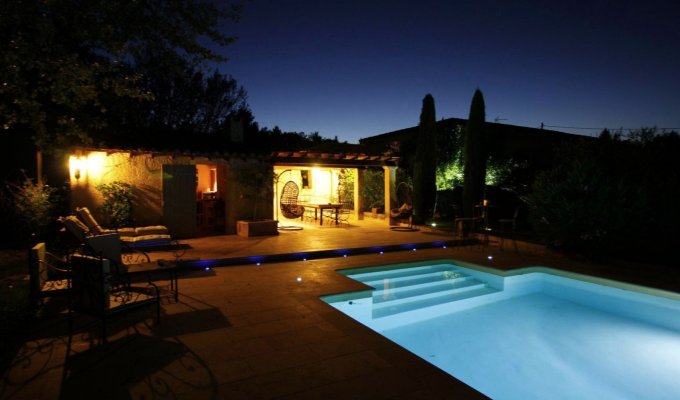 Saint Remy de Provence luxury villa rentals with heated private pool and staff