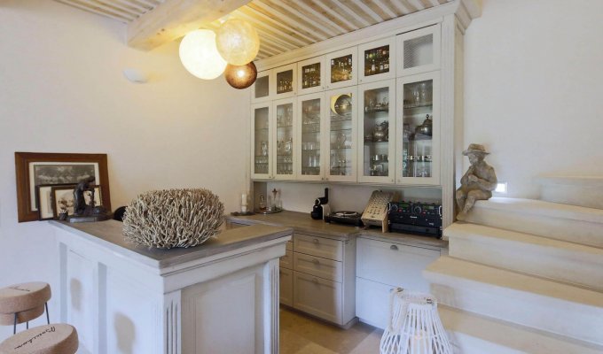 Provence luxury villa rentals Avignon with private pool and staff