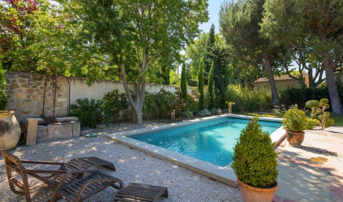 Saint Remy de Provence luxury villa rentals with heated private pool and staff