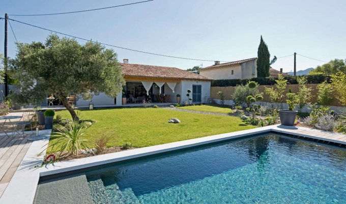 Saint Remy de Provence luxury villa rentals with heated private pool