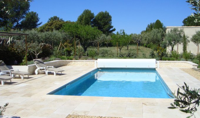 Saint Remy de Provence villa rentals with heated private pool