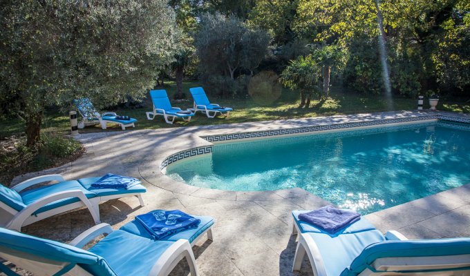 Saint Remy de Provence luxury villa rentals with heated private pool