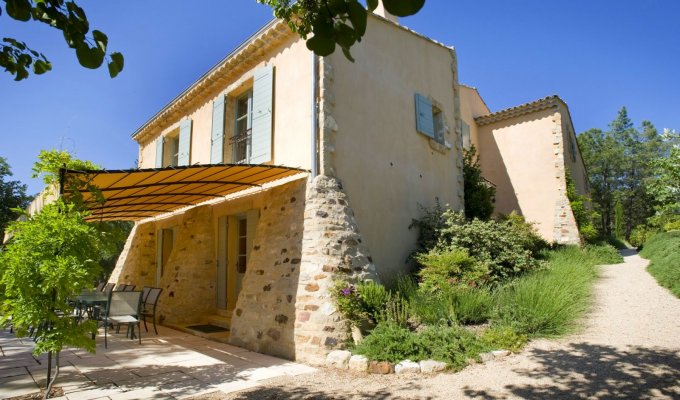 Provence Luberon luxury villa rentals with private pool and staff