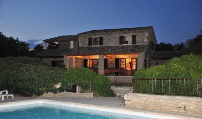 Provence Luberon luxury villa rentals with private pool near Gordes