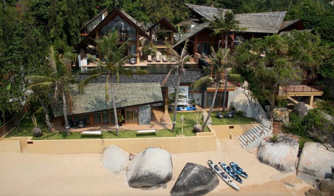 Thailand Beachfront Villa Vacation rentals in Koh Samui with private pool and access to private beach