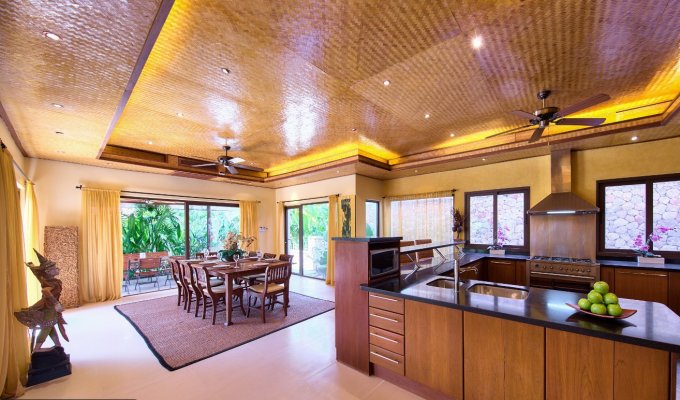 Thailand Beachfront Villa Vacation rentals in Koh Samui with private pool and Staff