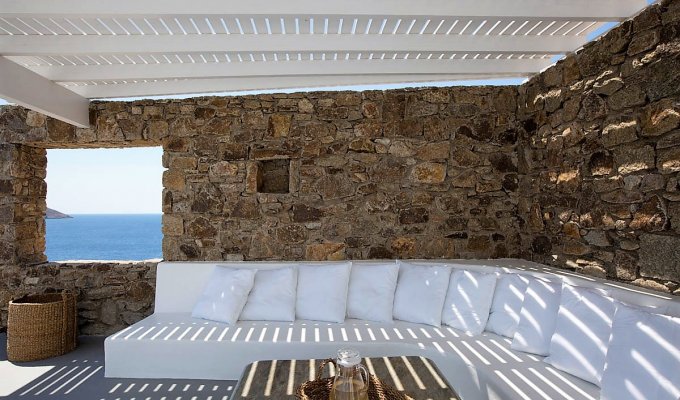 Greece Mykonos villa vacation rentals with private pool and 200m from the sandy beach