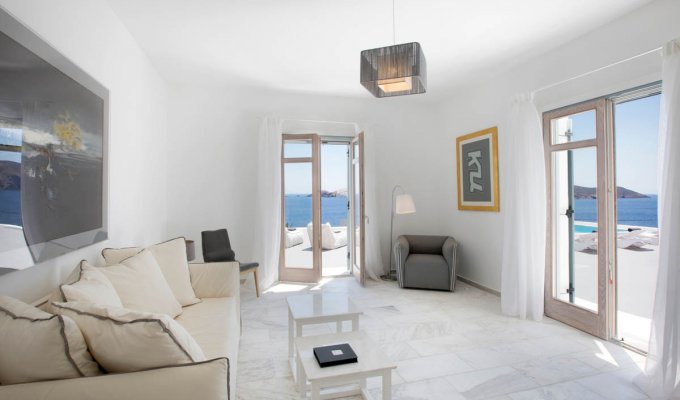 Greece Mykonos villa vacation rentals with private pool and 200m from the sandy beach