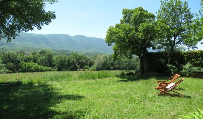 Provence Luberon villa rentals with pool and view