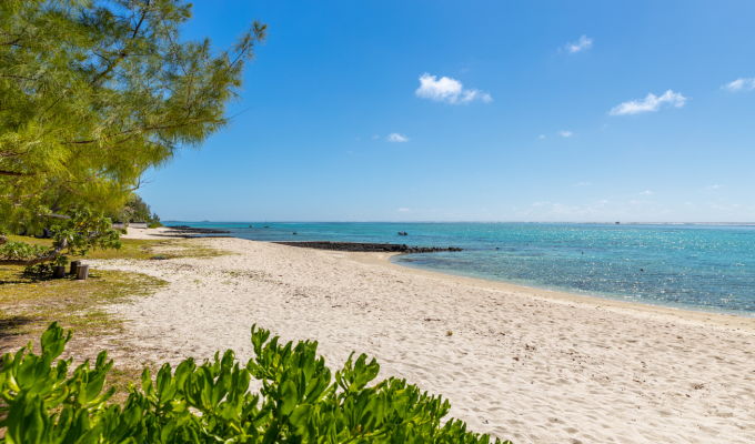 Beachfront Mauritius Villa rentals in Pointe d'Esny in the south-east and near the village of Mahébourg