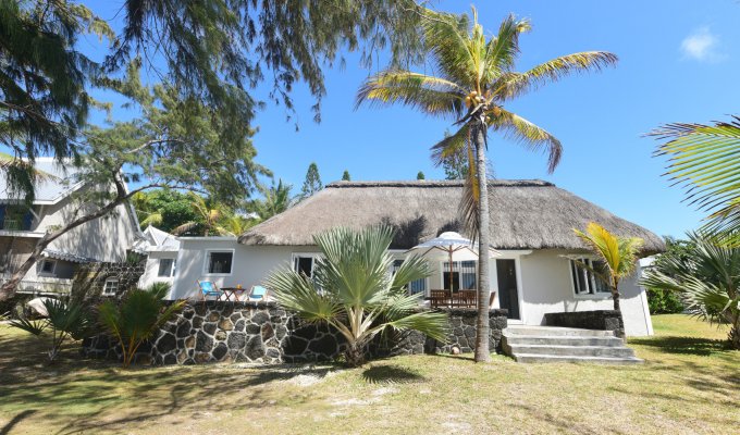 Beachfront Mauritius Villa rentals in Pointe d'Esny in the south-east and near the village of Mahébourg