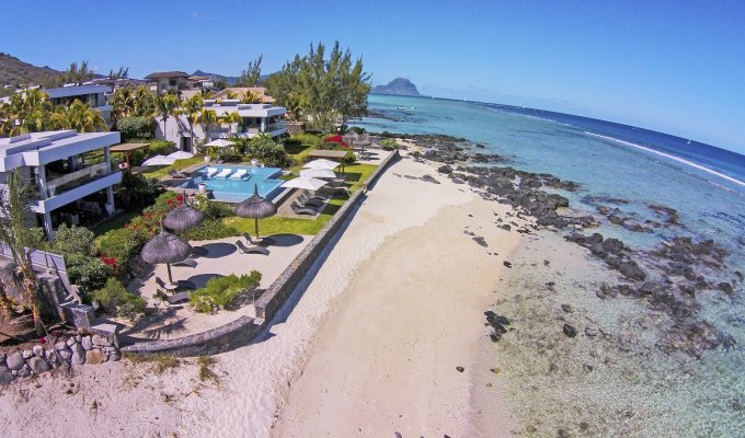 Tamarin beachfront Apartment holiday rentals with pool Mauritius West Coast 