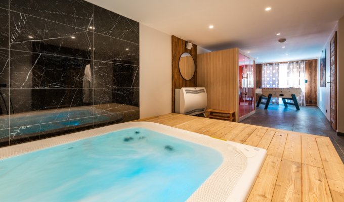 Luxury chalet rental Serre Chevalier Southern Alps at the foot of the slopes Spa sauna and concierge service