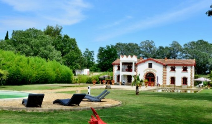  Camargue villa rental Cote de Provence with swimming pool and spa