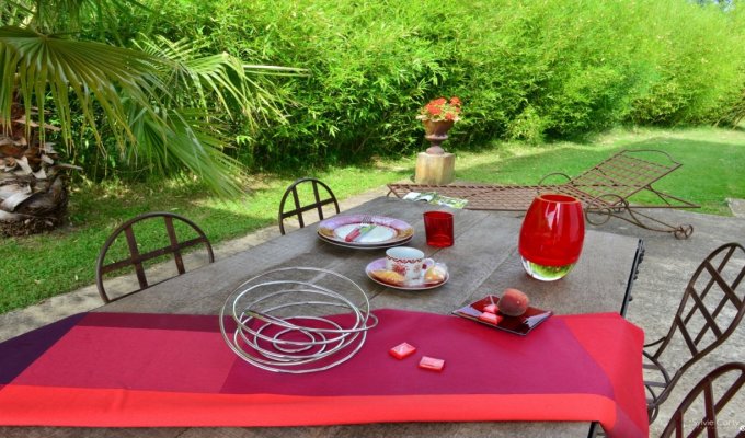Camargue villa rental Cote de Provence with swimming pool and spa