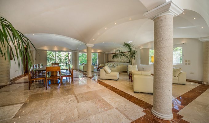Yucatan - Mayan Riviera - Puerto Aventuras villa vacation rentals Located on Golf Course with private pool and staff