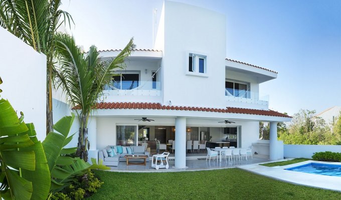 Yucatan - Mayan Riviera - Puerto Aventuras villa vacation rentals with private pool and staff