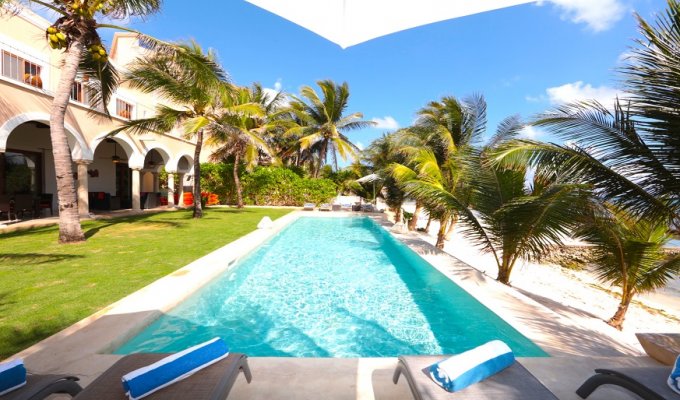 Yucatan - Mayan Riviera - Puerto Aventuras Luxury Waterfront villa vacation rentals with private pool and staff