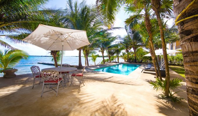 Yucatan - Mayan Riviera - Puerto Aventuras Luxury Waterfront villa vacation rentals with private pool and staff