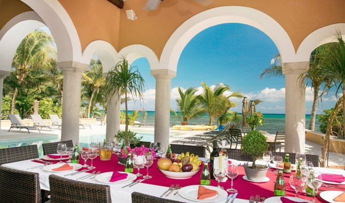 Yucatan - Mayan Riviera - Puerto Aventuras Luxury beachfront villa vacation rentals with private pool and staff