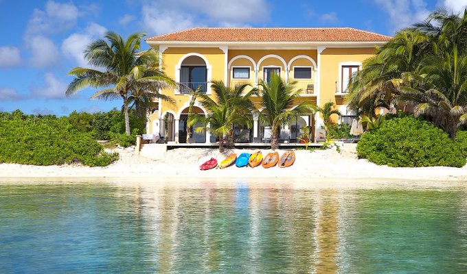 Yucatan - Mayan Riviera - Puerto Aventuras Luxury beachfront villa vacation rentals with private pool and staff