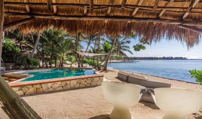 Yucatan - Mayan Riviera - Puerto Aventuras Luxury beachfront villa vacation rentals with heated private pool and staff