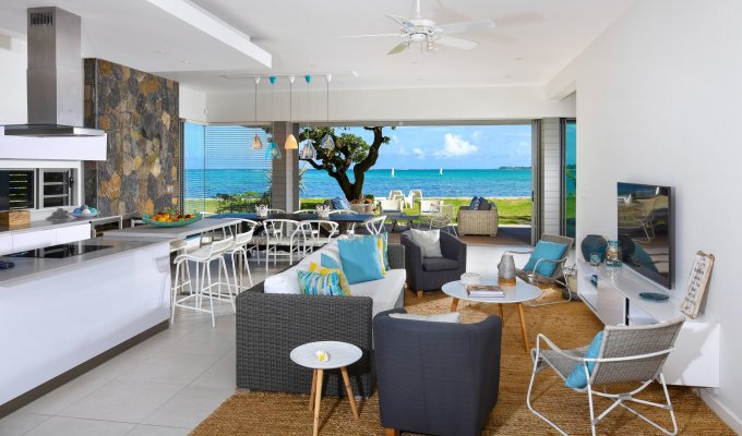 Mauritius Beachfront Apartment Rentals in Poste Lafayette with a splendid view of the ocean,East Coast