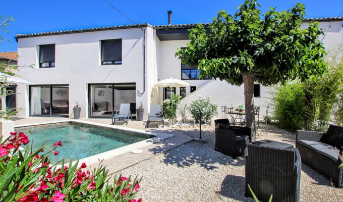 Holiday Home Rental Avignon Provence Private Swimming Pool