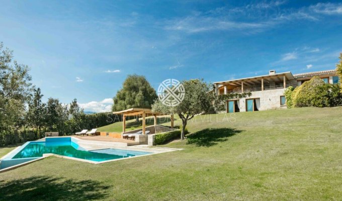 Sardinia Villa Vacation rental with private pool and Staff