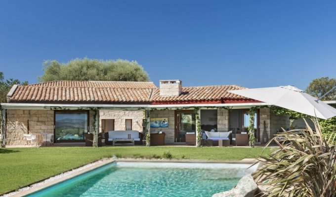 Sardinia Villa Vacation rental with private pool and Staff