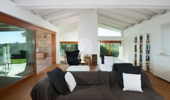 Sardinia Villa Vacation rental with private pool and Staff