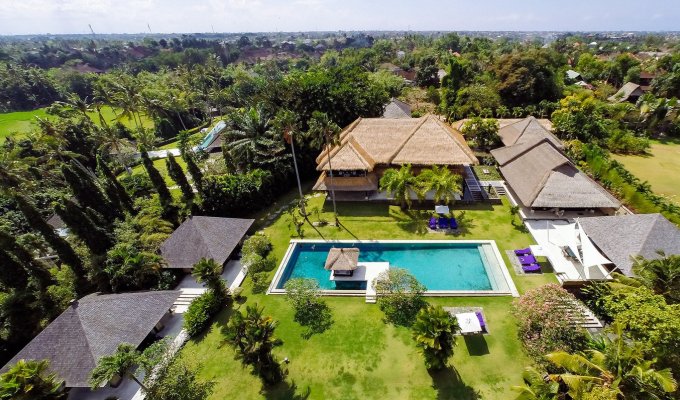 Indonesia Bali Villa Vacation Rentals in Canggu close to Echo Beach and with staff