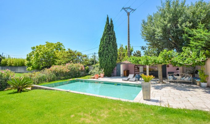 Villa rental Saint Remy de Provence Alpilles private swimming pool